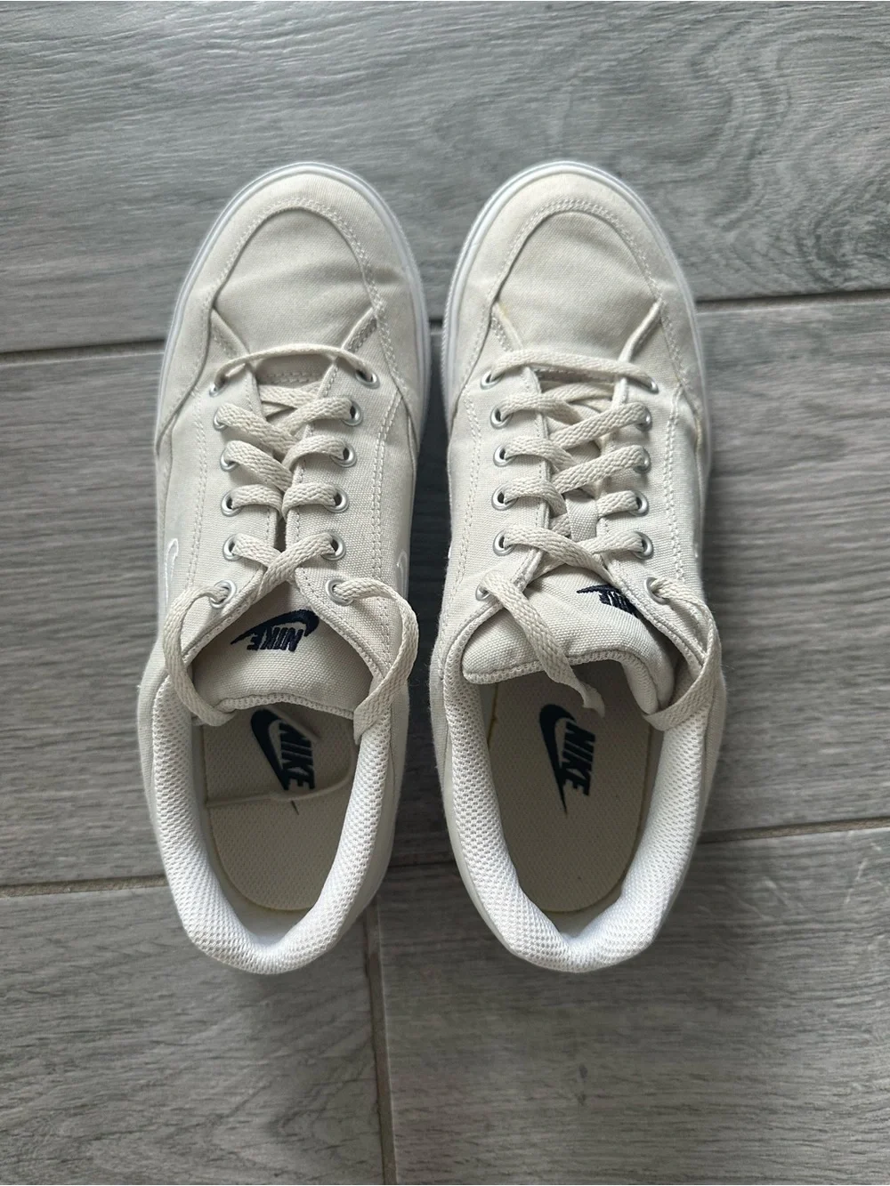 Nike Men’s Cream Canvas Low-Top Sneakers